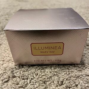 MARY KAY ILLUMINEA Body lotion